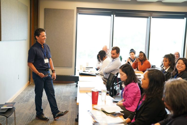 Investing in Latino Entrepreneurs - Vamos Impact Minnesota Workshop